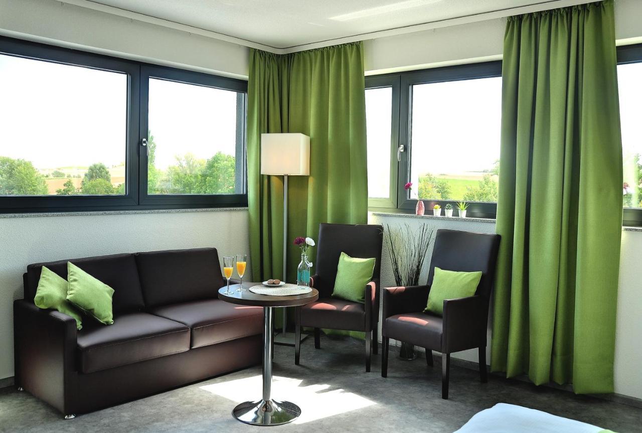 Motel Am Fuerfelder Schloss Bad Rappenau Buitenkant foto