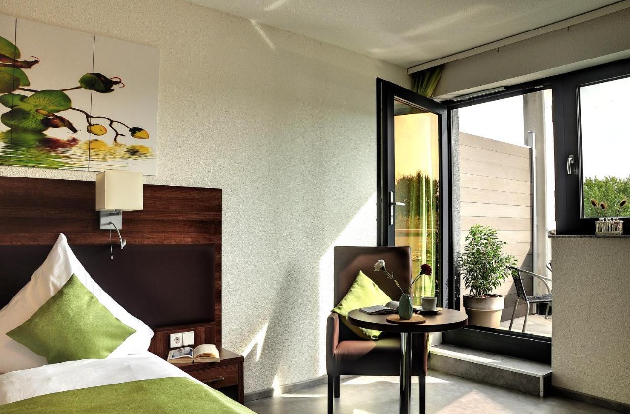 Motel Am Fuerfelder Schloss Bad Rappenau Buitenkant foto