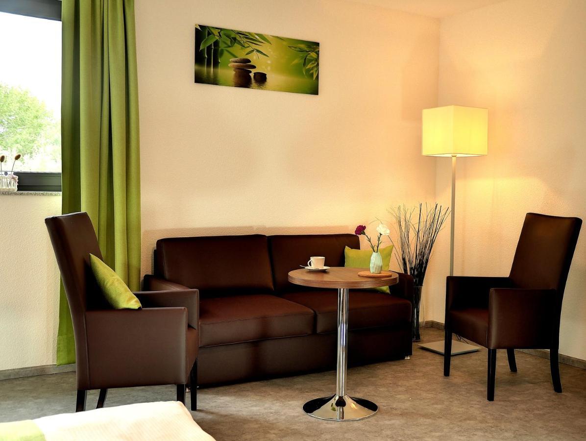 Motel Am Fuerfelder Schloss Bad Rappenau Buitenkant foto